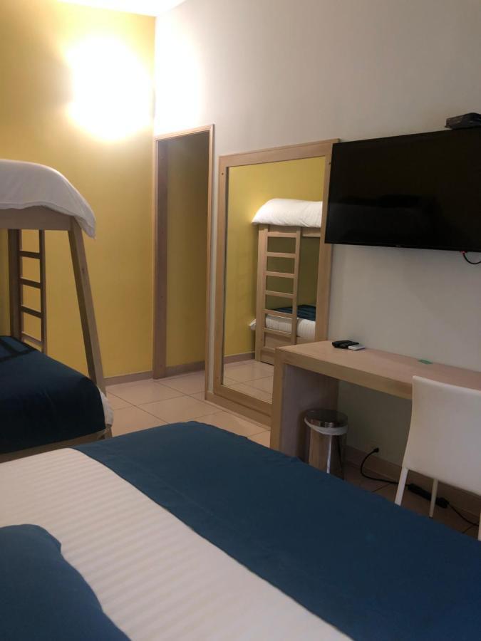 Hostel Paradise St Santa Marta  Extérieur photo